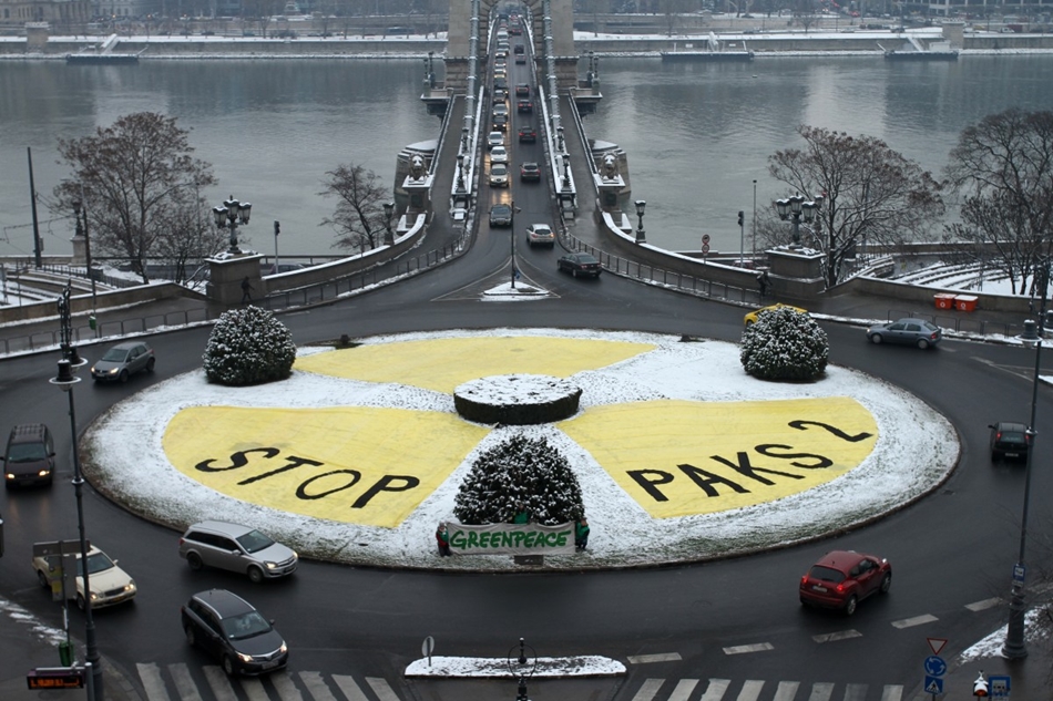 fm.14.01.30. - Greenpeace tüntetés a paksi atomer?m? b?vítése ellen